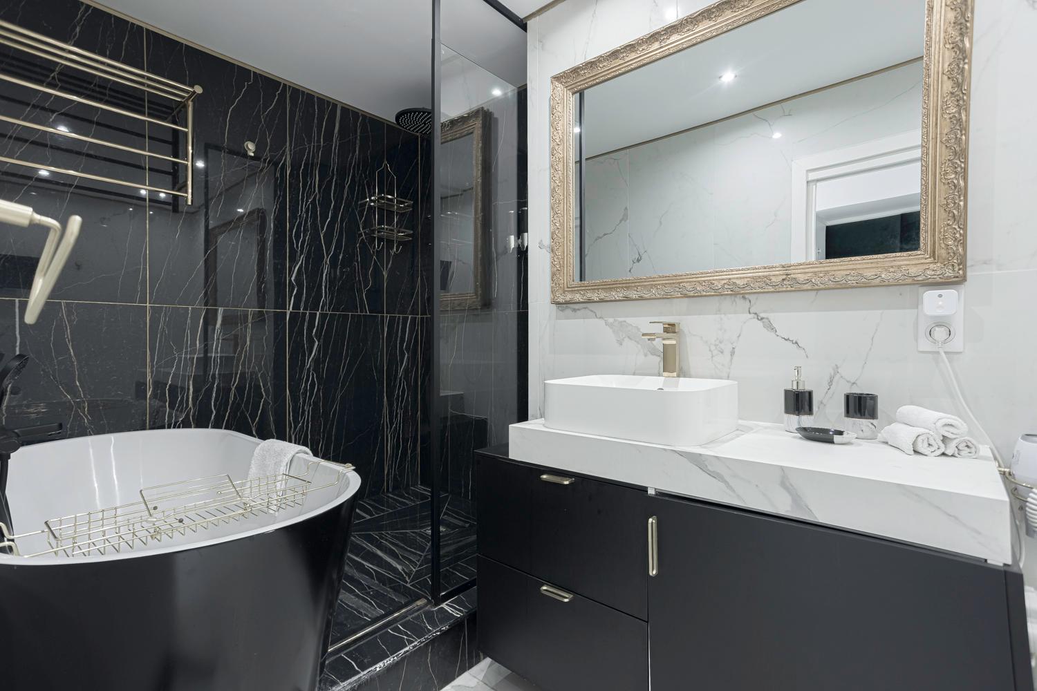 Luxury Maubourg - Vue Mer - Croisette 50M Plage - Clim - Terrasse Cannes Eksteriør bilde